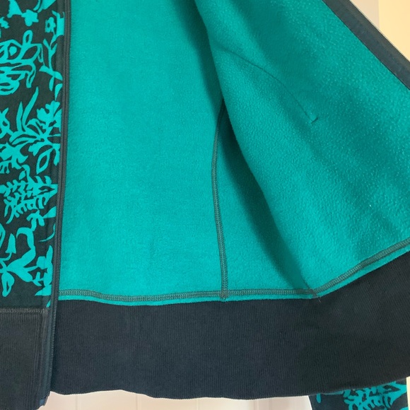 Lululemon Hoodie size 8 - Picture 3 of 4